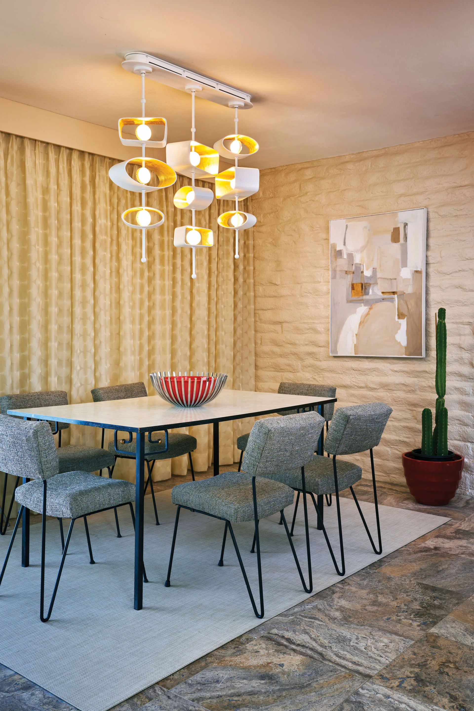 Totem Linear Pendant_Boyd Lighting_Palm Springs dining room