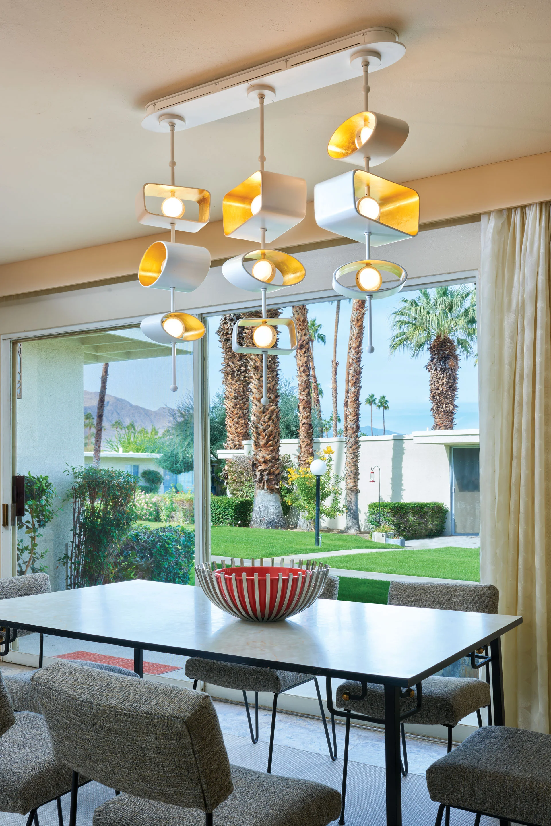 Totem Linear Pendant_Boyd Lighting_Palm Springs dining room