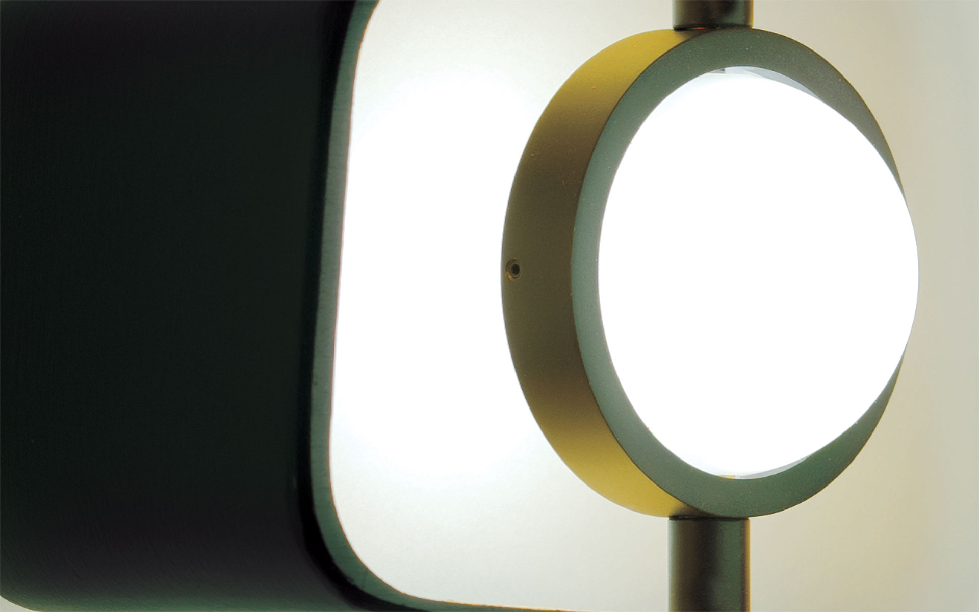 Boyd Lighting_Totem Sconce Trapezoid