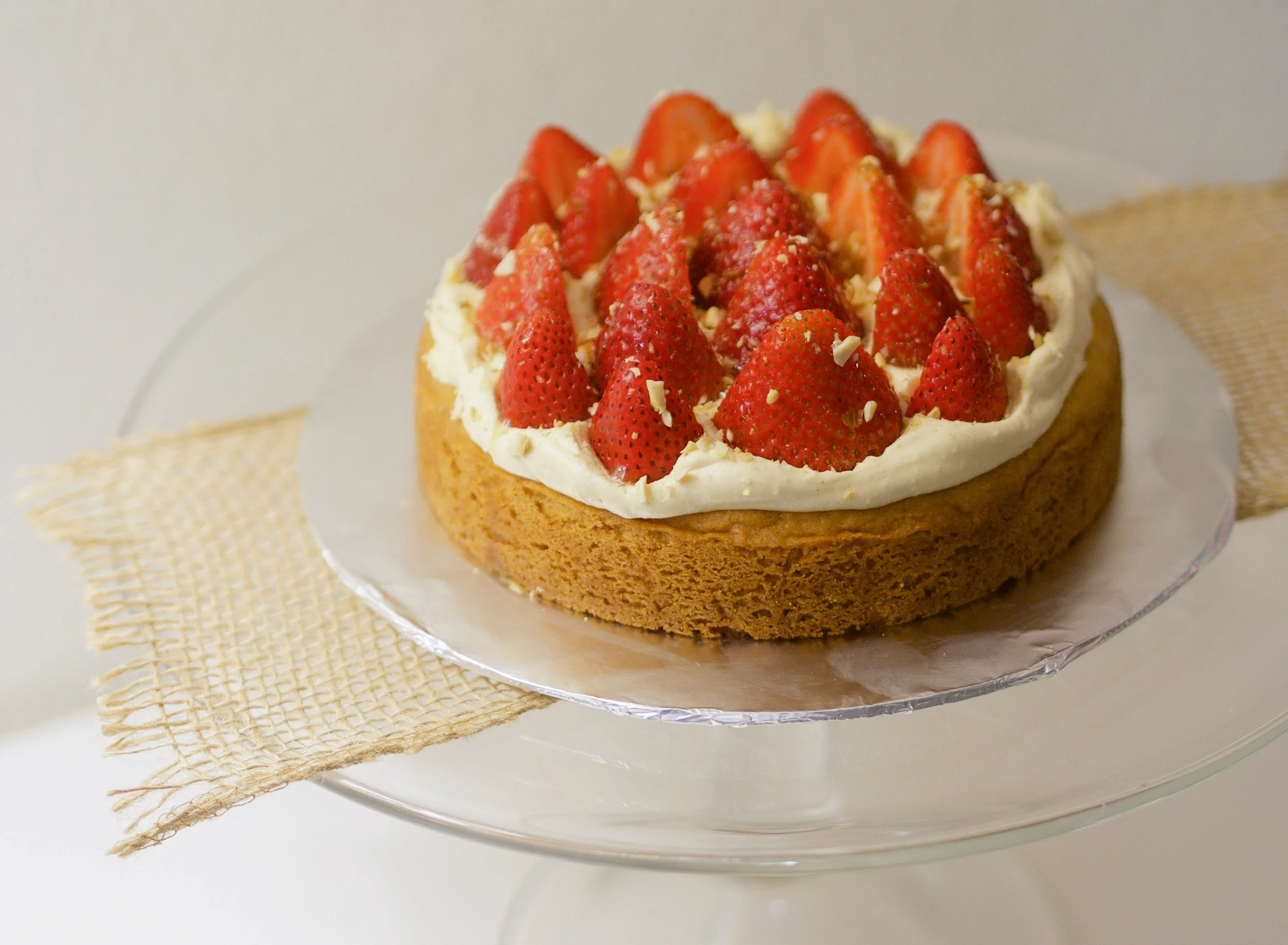 A strawberry and pistachio Breton tart.