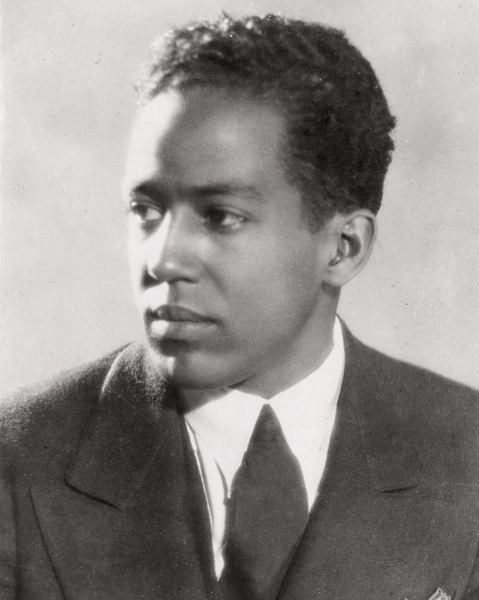langston-hughes-1901-1967-portrait-b826e4.jpg