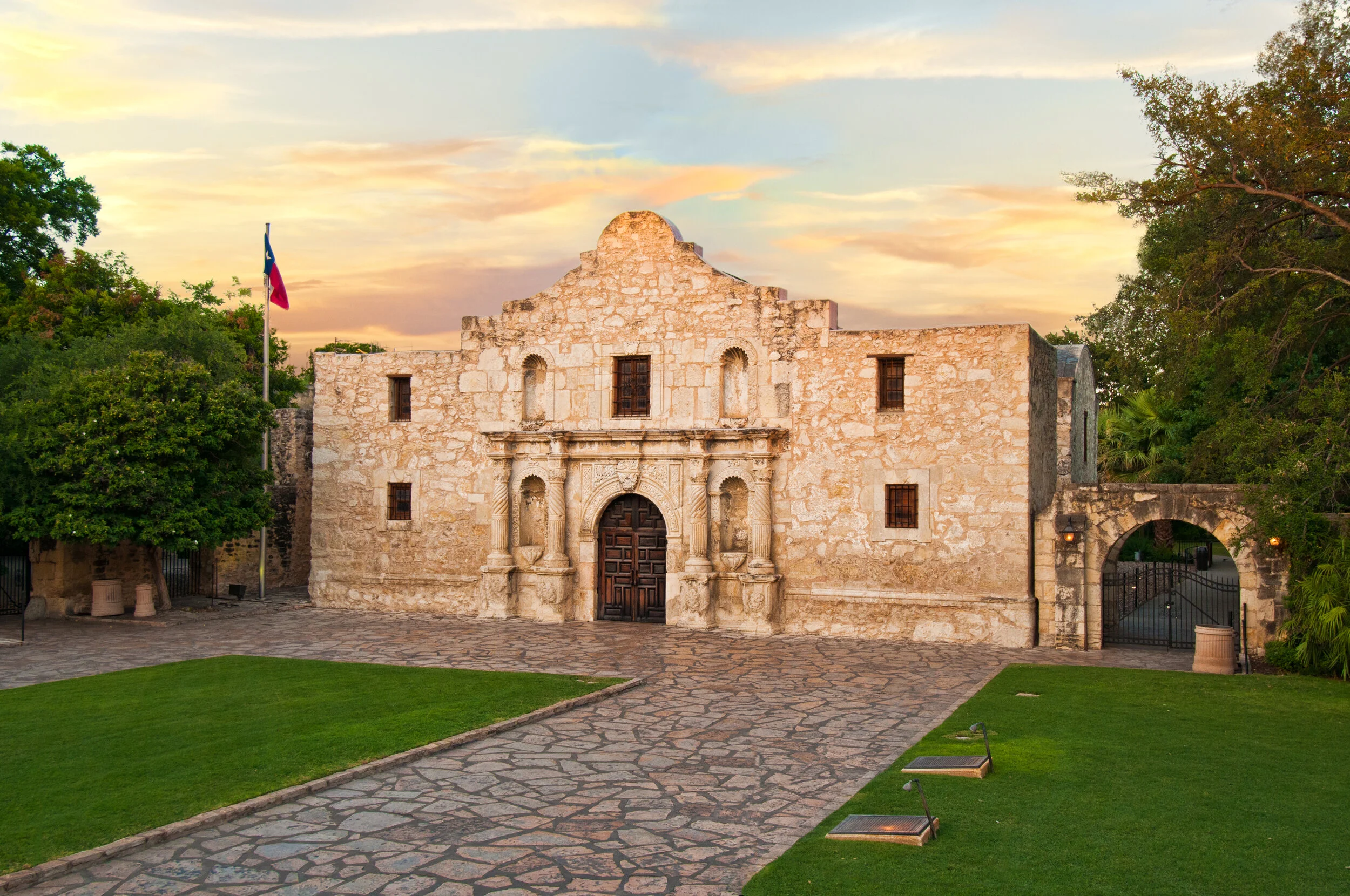 THE ALAMO - San Antonio, TX