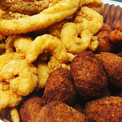 We can't contain all this crispyness. #crispycatch #reelfood #crispy #catfish #shrimp