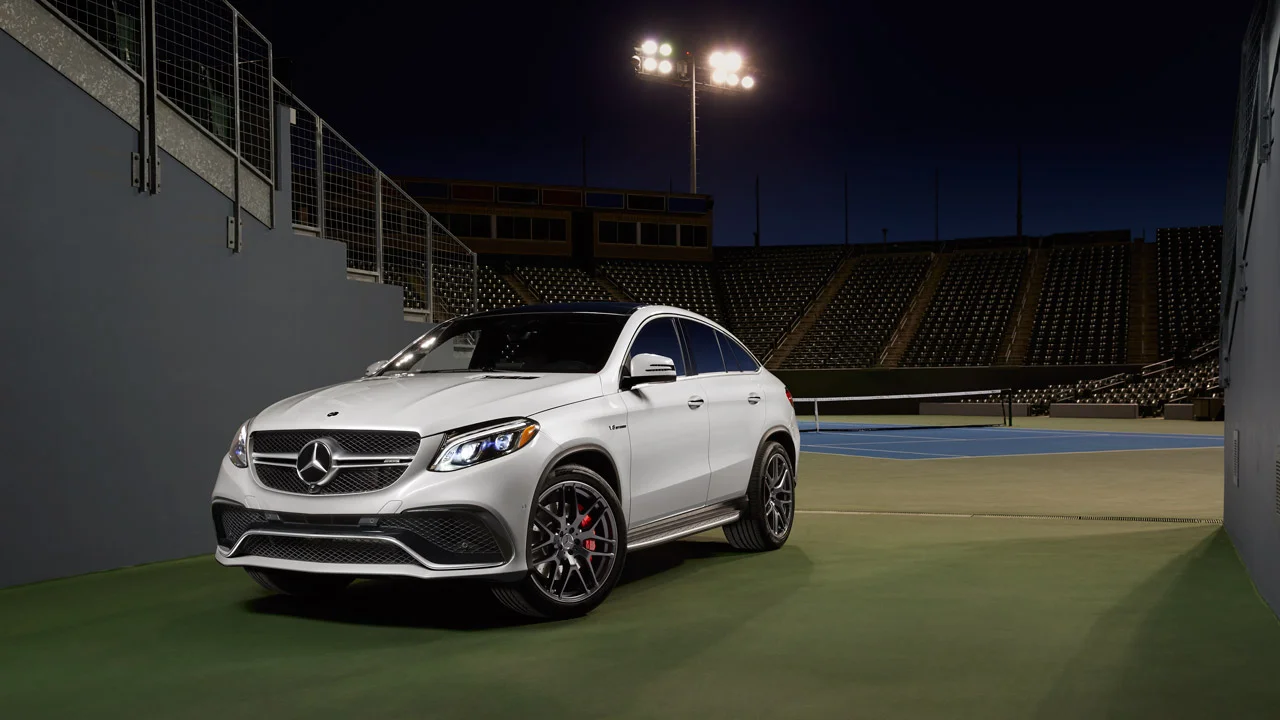 04-VH-MercedesBenzGLE-RogerFederer.jpg