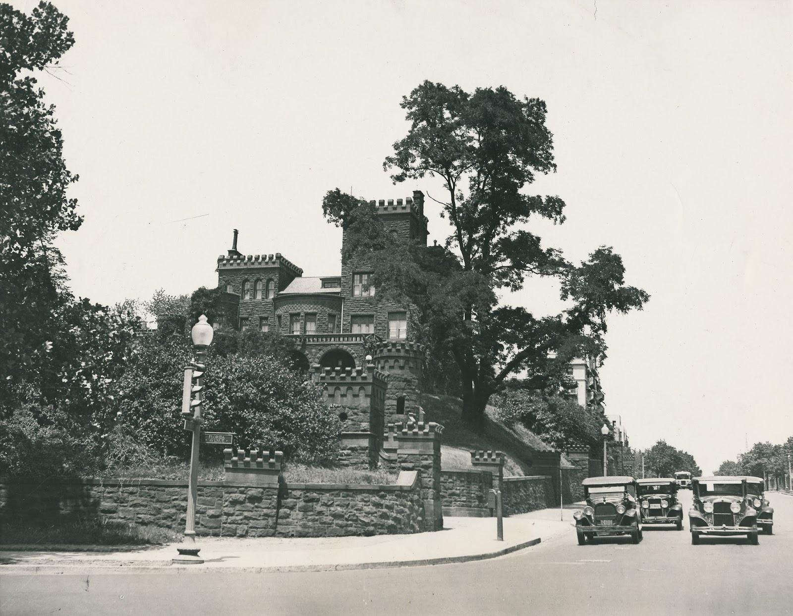  Henderson Castle, circa 1931   via   