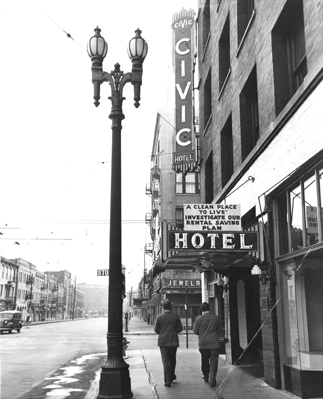 A street in Bronzeville during the war via