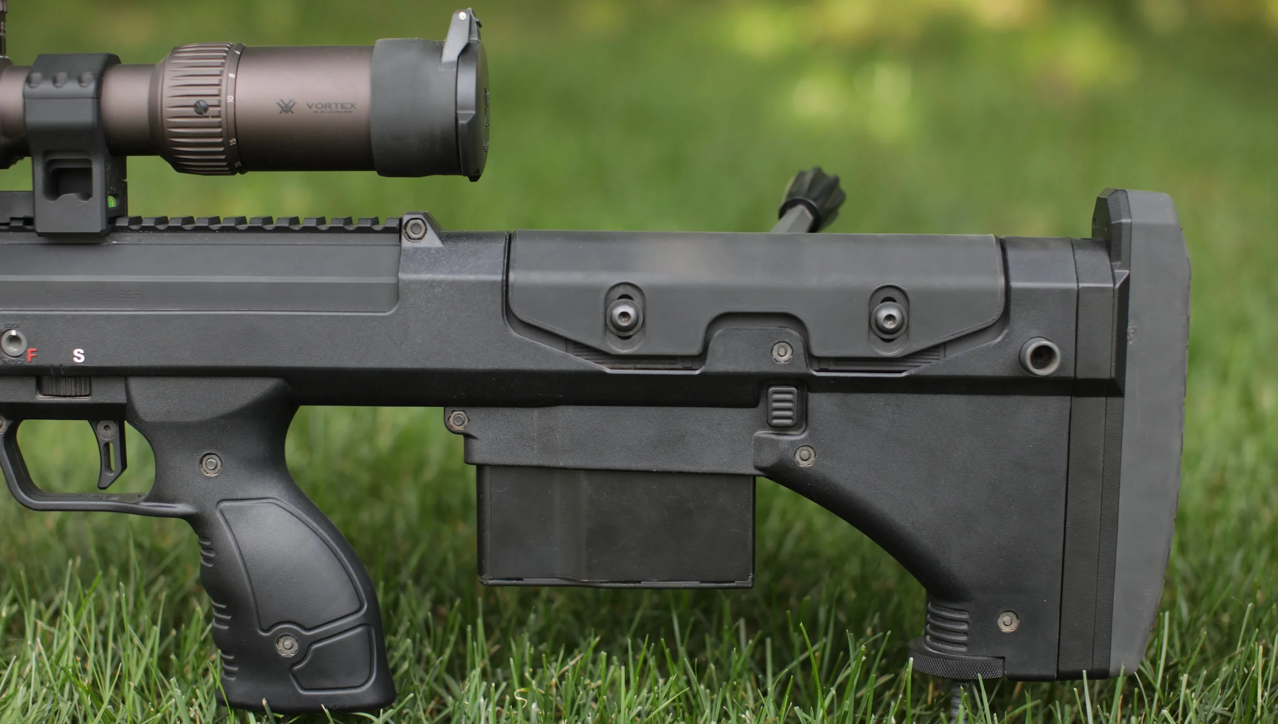 Even with a big scope, I found that I didn't need to raise the cheek rest much at all.