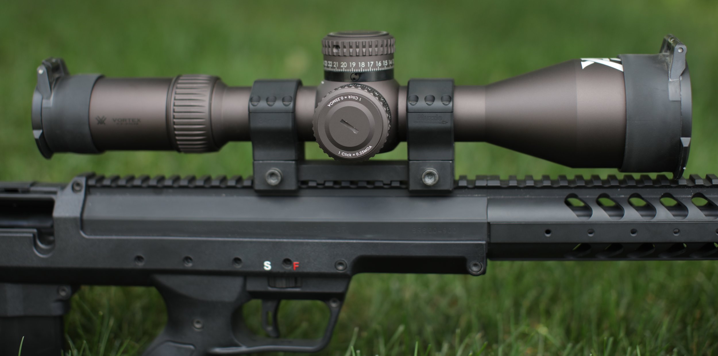 The Desert Tech Scope mount offers a 20 MOA (or 30 or 40) pitch and includes a bubble level in the rear ring. The Vortex Razor HD Gen 2 scope is flawless in clarity and function.