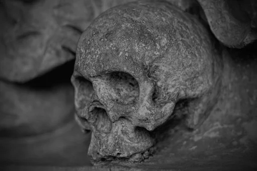 Macabre
