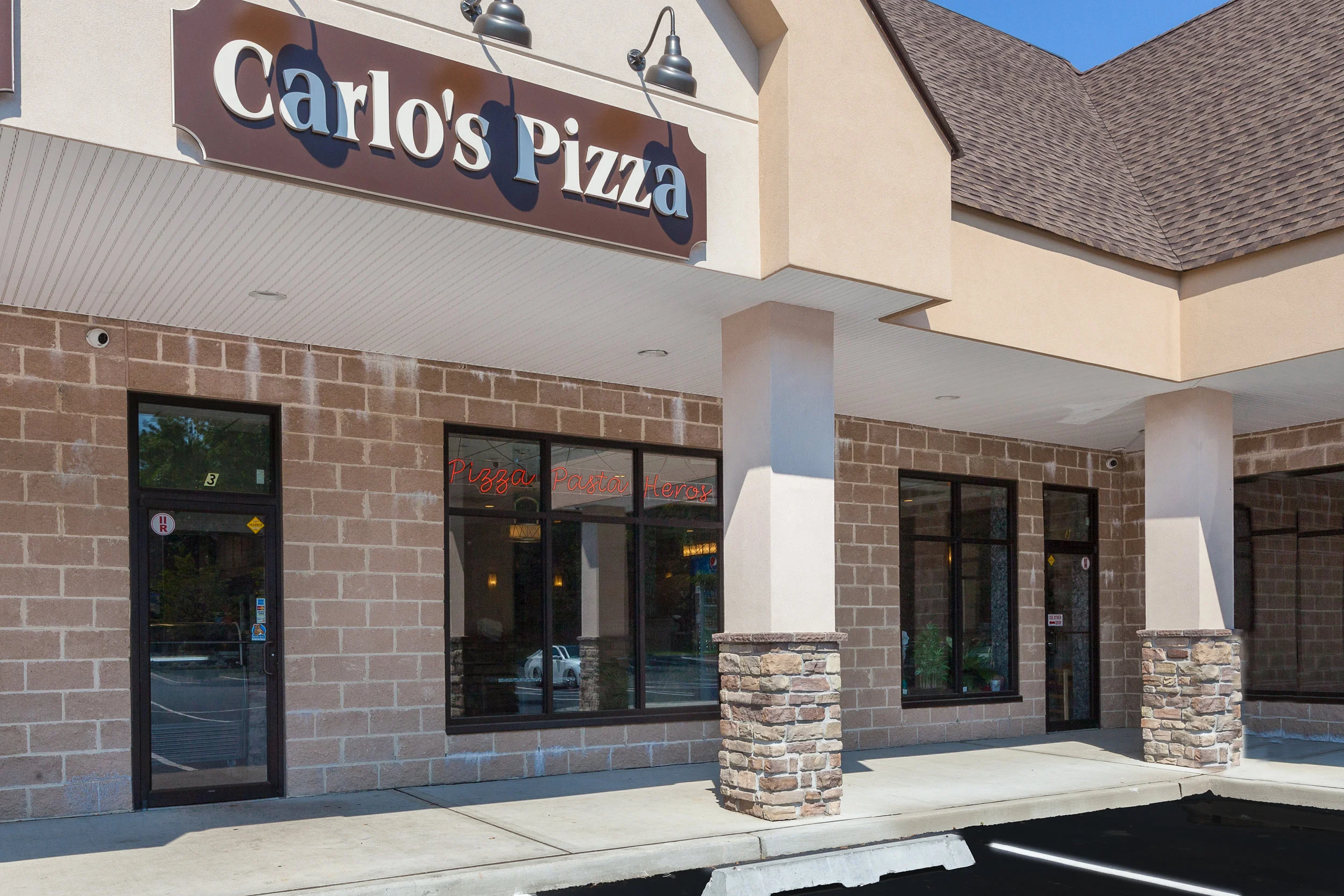 carlos_manorville_06.jpg