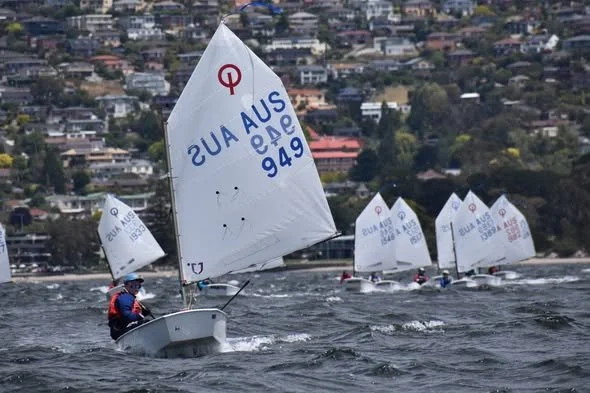 Huon Leads Fleet.jpg