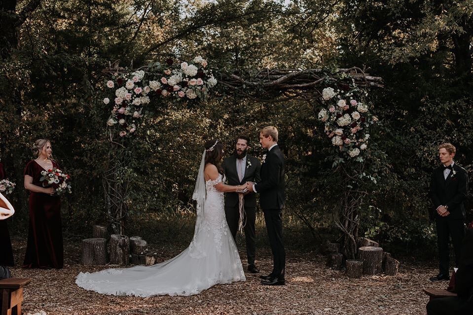 Helping two people who are madly in love with each other, like Sevrin and Josh, become husband and wife is the best! We&rsquo;re forever grateful to be trusted by so many couples on the most important day of their lives.

officiant: Josh Robertson
ph