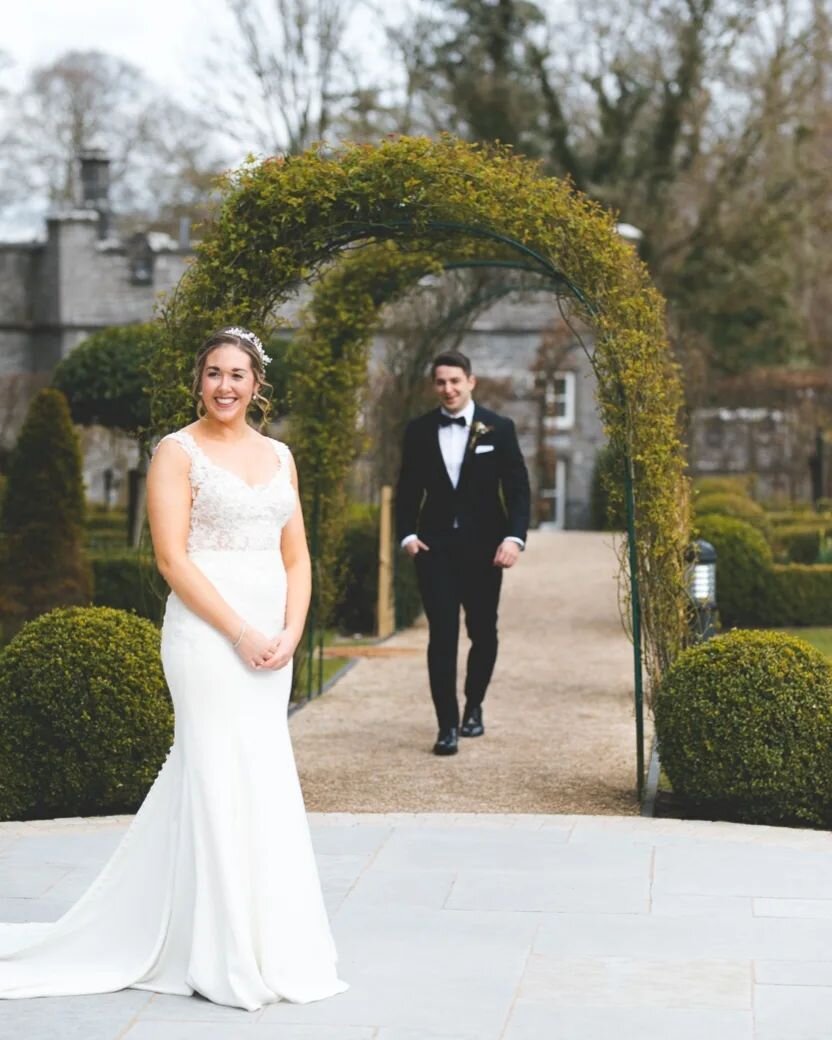 A beautiful day in Markree a few weeks back for Ciara &amp; Matthew's wedding. Here they are during their first look and as they take a little wander around the grounds. 

Sure aren't they lovely 🥰

@markreecastlesligo