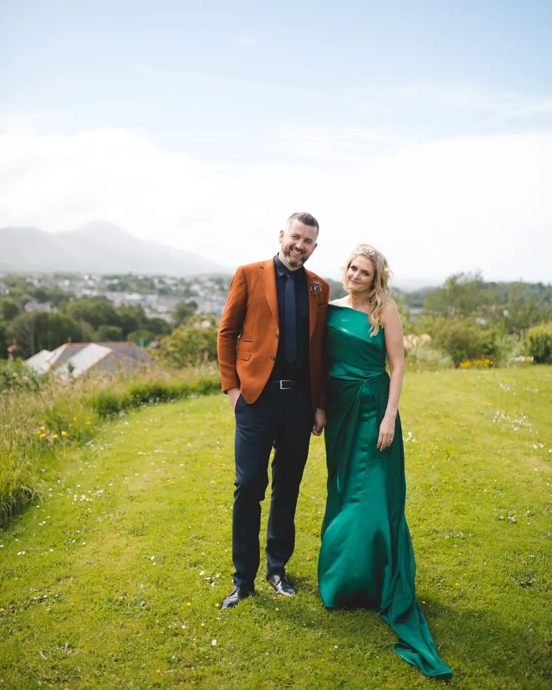 Joe &amp; his Queen Maeveen in Westport with glorious Croagh Patrick in the background. What a beautiful day we had at @knockrannyhousehotel