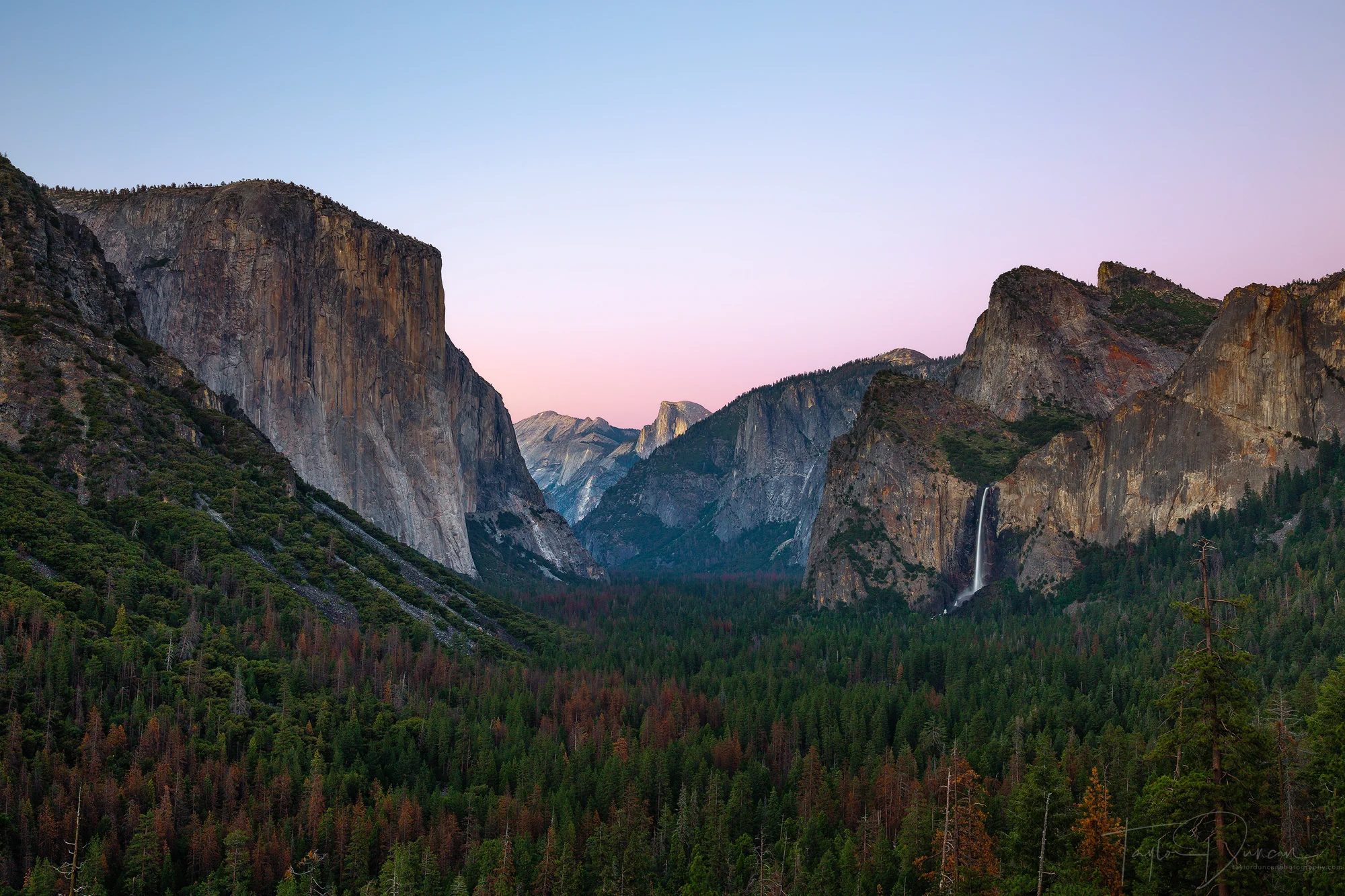 Tunnel View