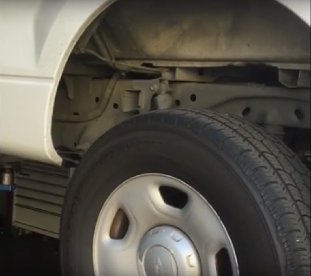 How to Replace Rear Shocks on a 2006 Ford F-150