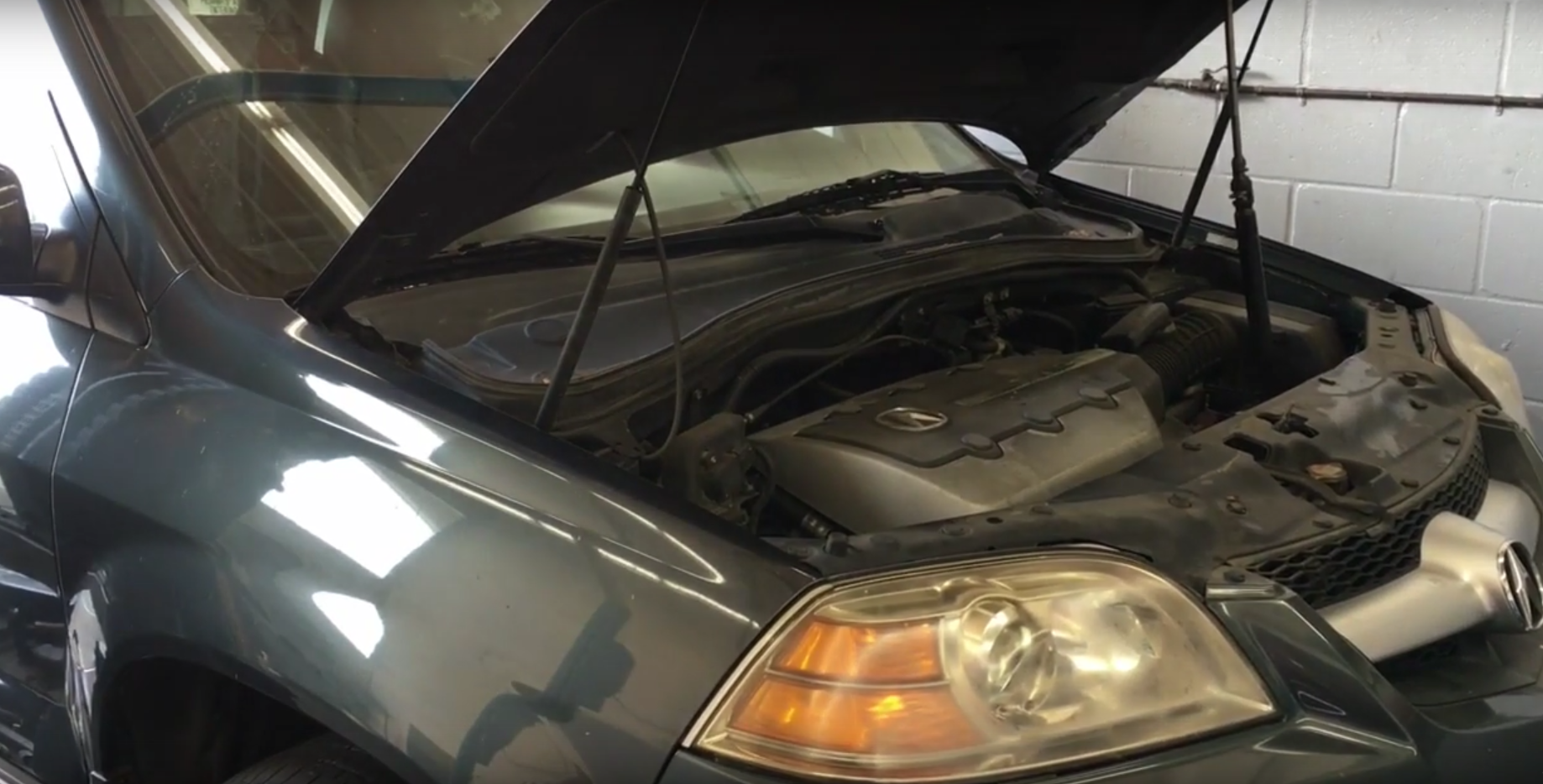 How to Replace the Alternator on a 2006 Acura MDX