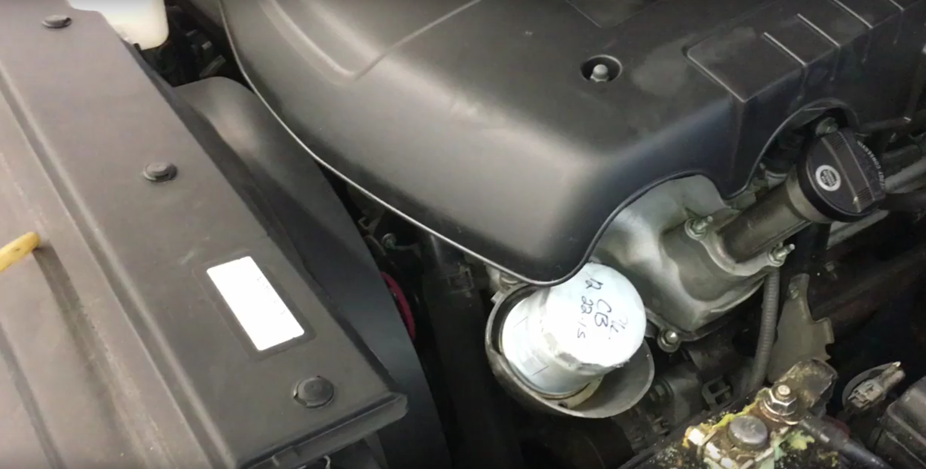 How to Automotive Tip for Changing Oil Filters on a Toyota with a 4.0 L Engine