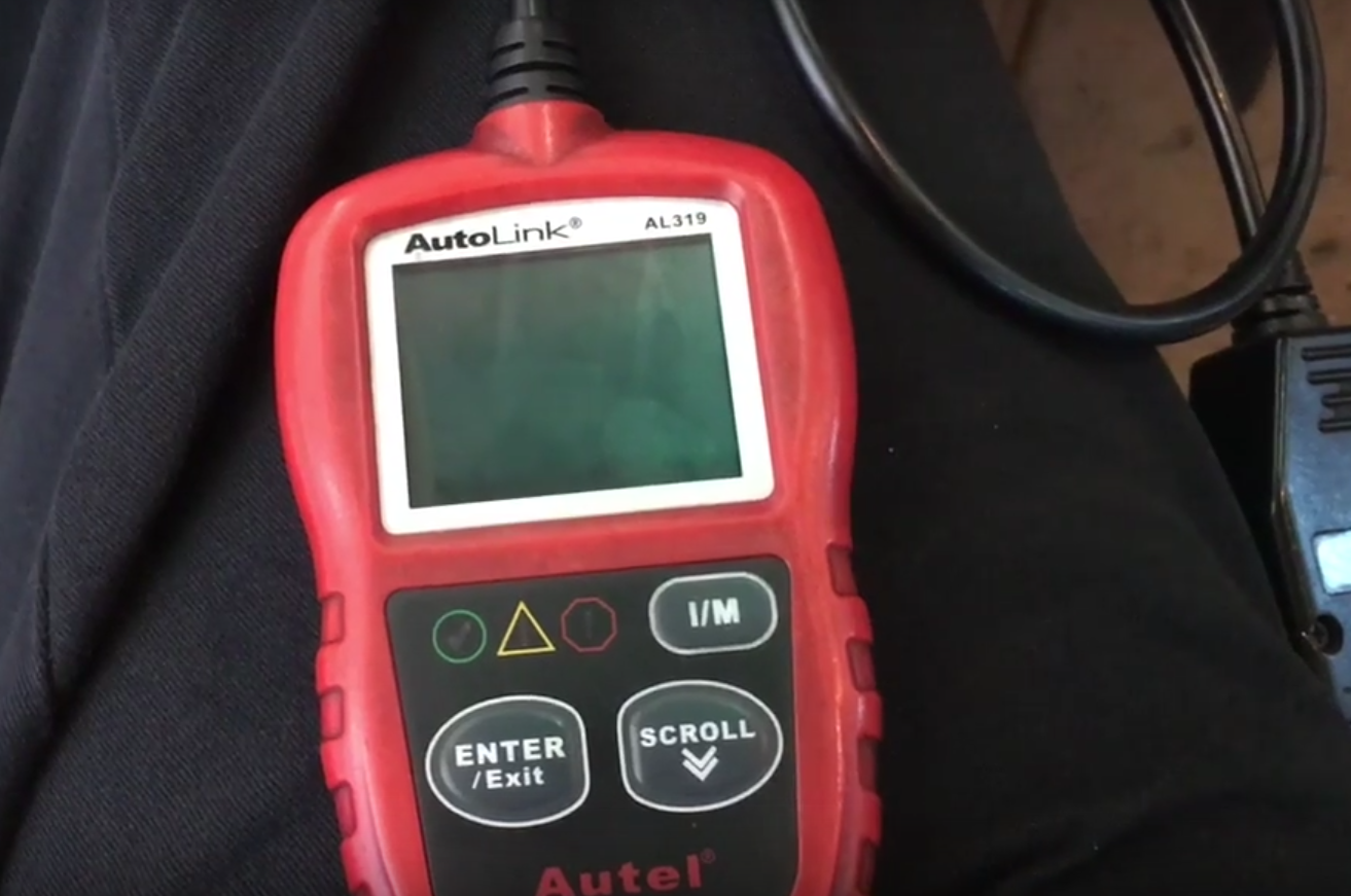 How to Automotive's Tool Review of the AutoLink AL319 Code Reader Scan Tool