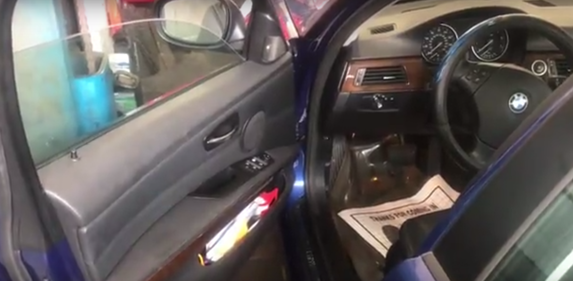 How To Remove And Install The Front Door Panels On A 2004 2014 Bmw 3 Series E90 E91 E92 E93 Models How To Automotive