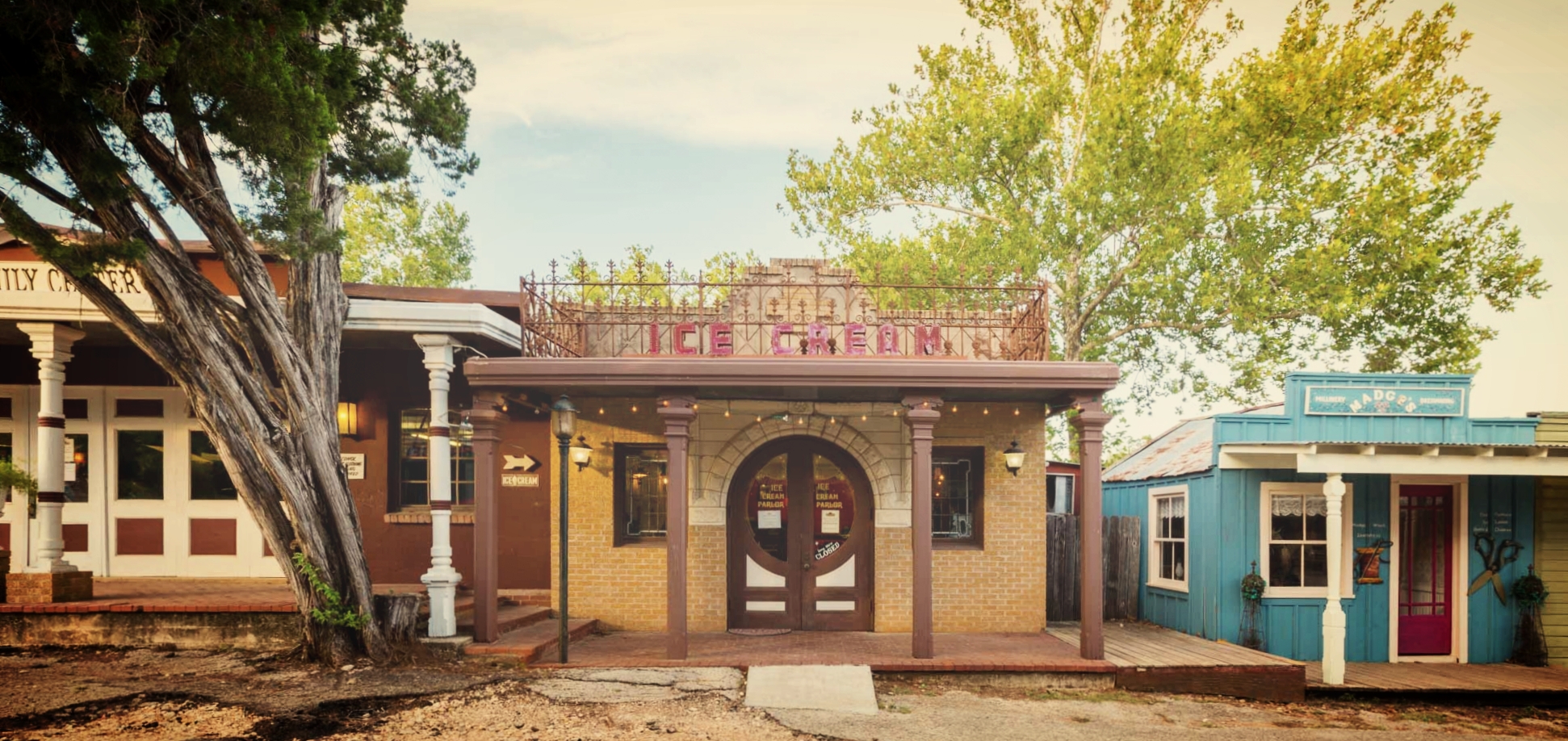 Daycation Idea - Road Trip to Pioneer Town in Wimberley