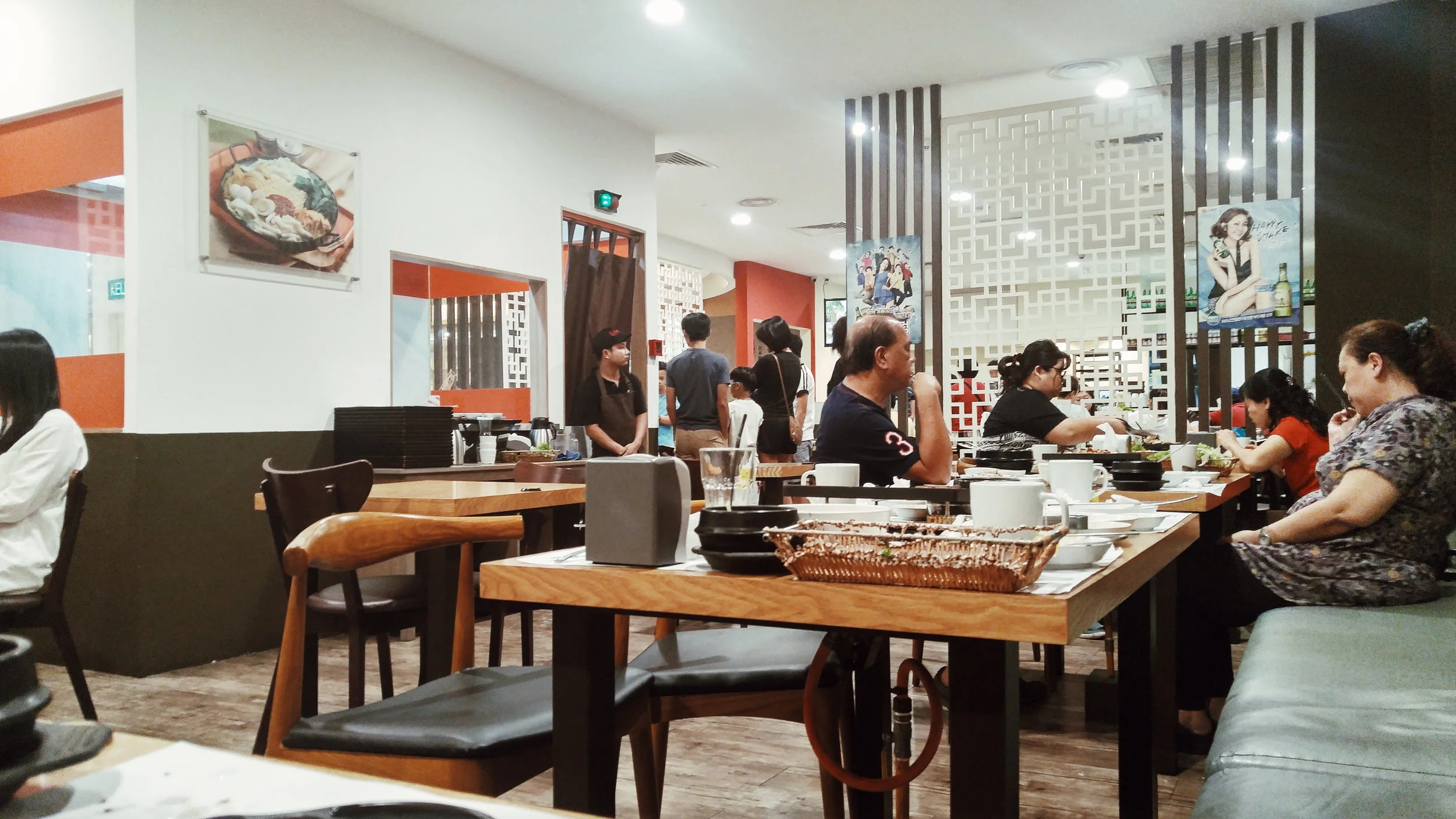 took this photo while trying hard not to wail, asking for meat-refill.