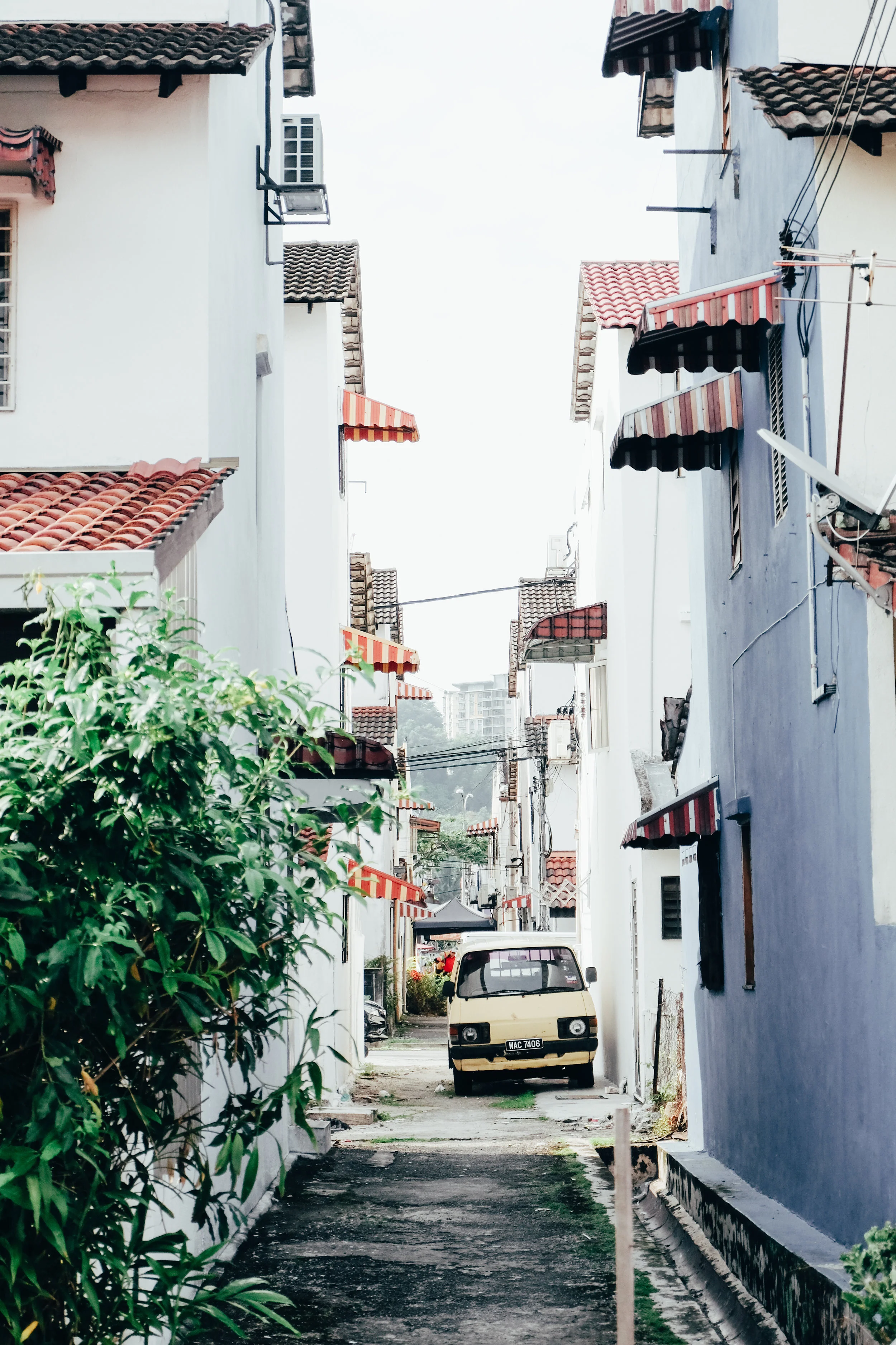 we walked through the neighborhood and enjoyed the little characters in each alleys. here's what looked like an abandoned van. see more of our daily wanders !