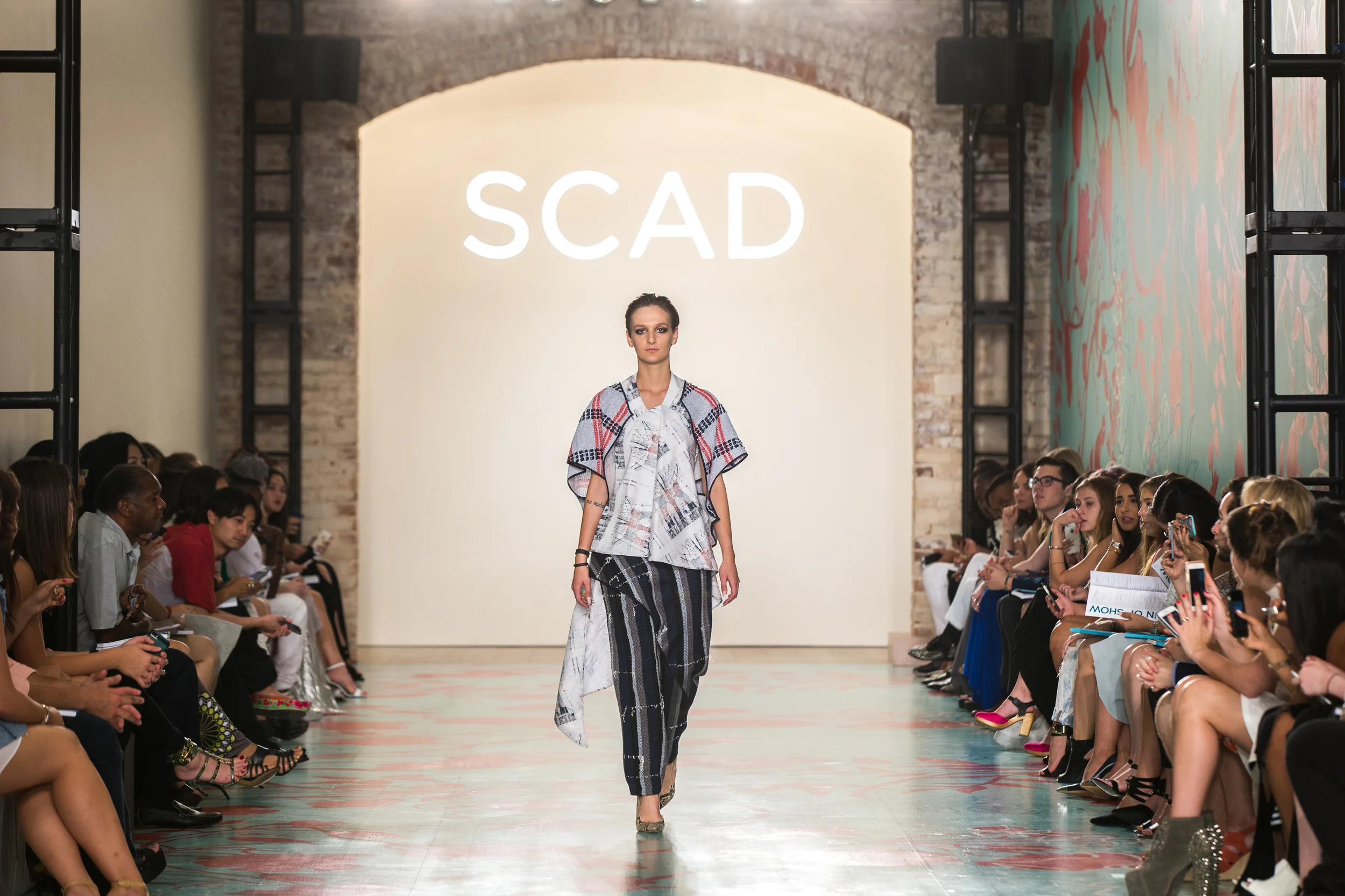 SAV_2015Spring_FashionShow_HeroRunway_JM_25.jpg