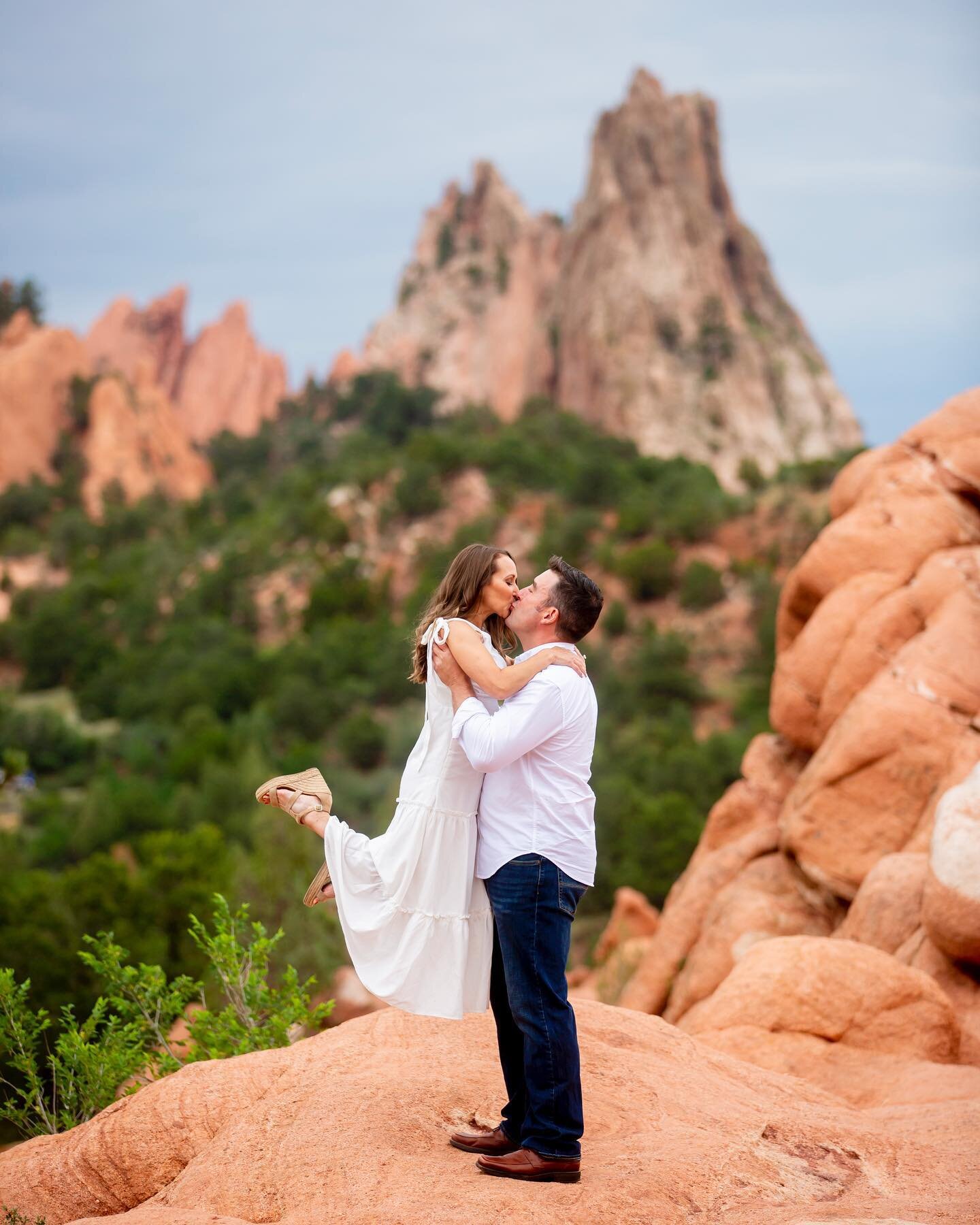 These two are headed for a move right after their wedding, and wanted to be sure to capture some Colorado scenery in their engagement photos! Garden of the Gods definitely says &ldquo;these were taken in Colorado&rdquo;! 😍