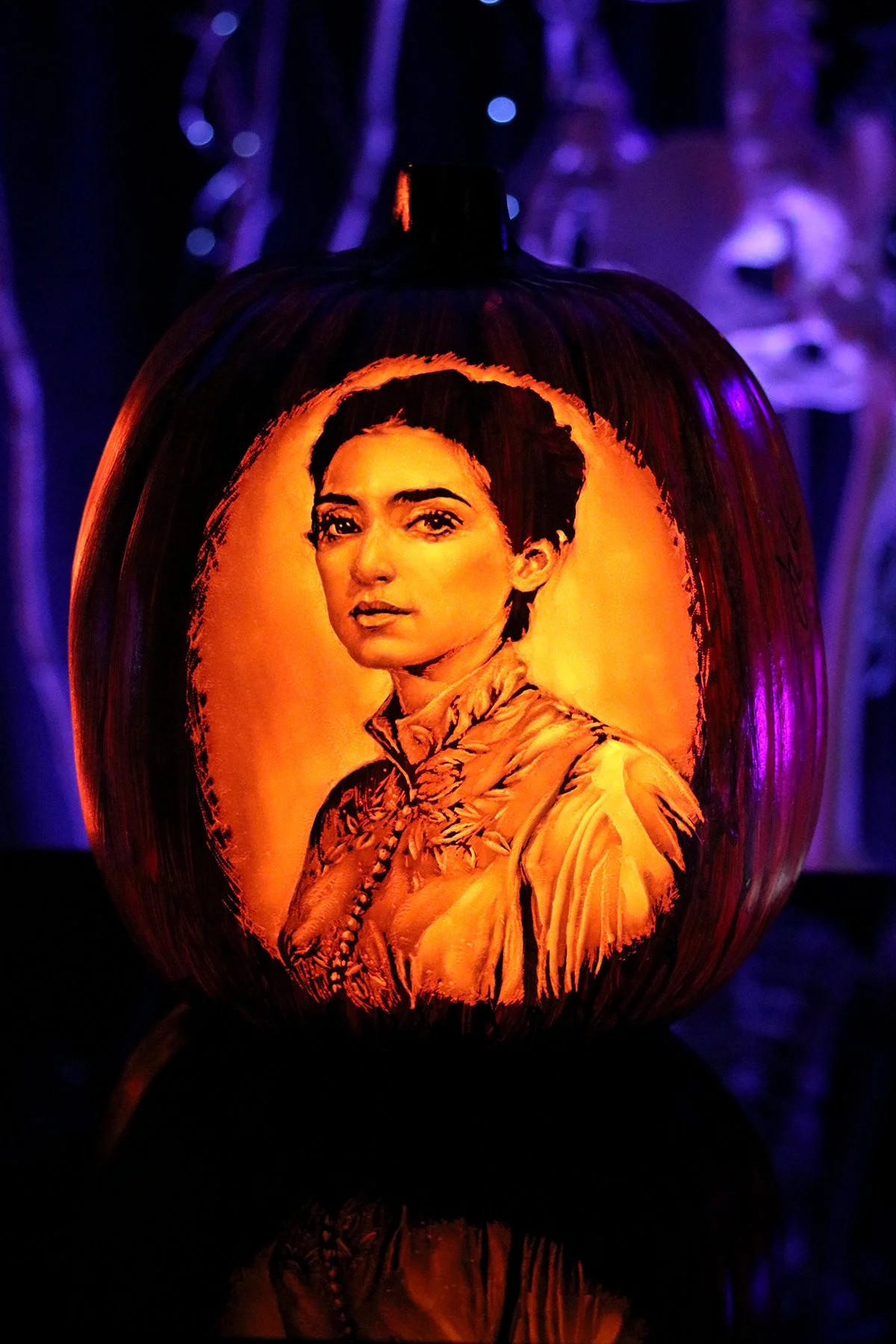 EDWARDS PUMPKINS DOG DRACULA MINA IMG_6969.jpg