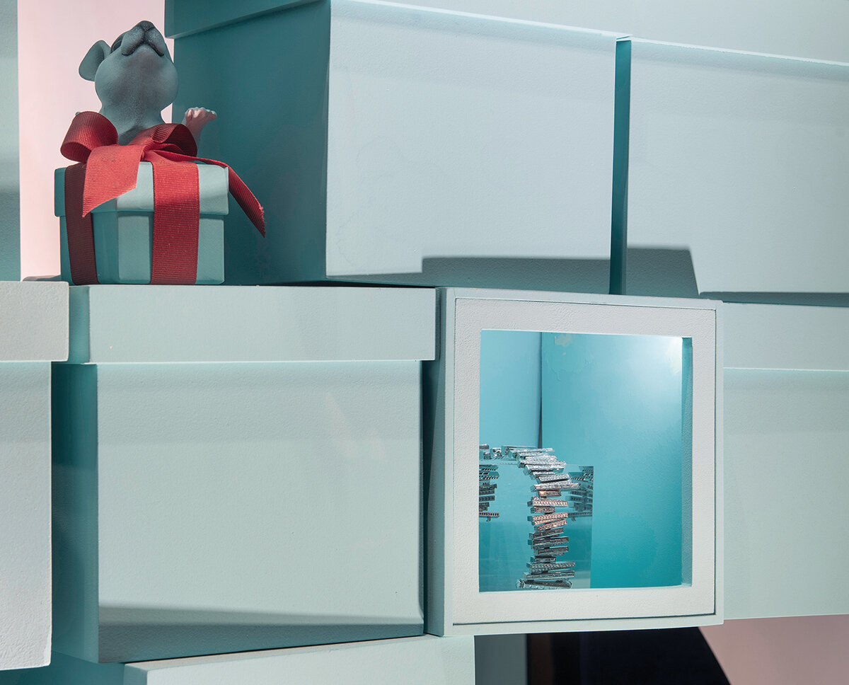 Tiffany_The Kingdom of Christmas_INSIDE_4.jpg