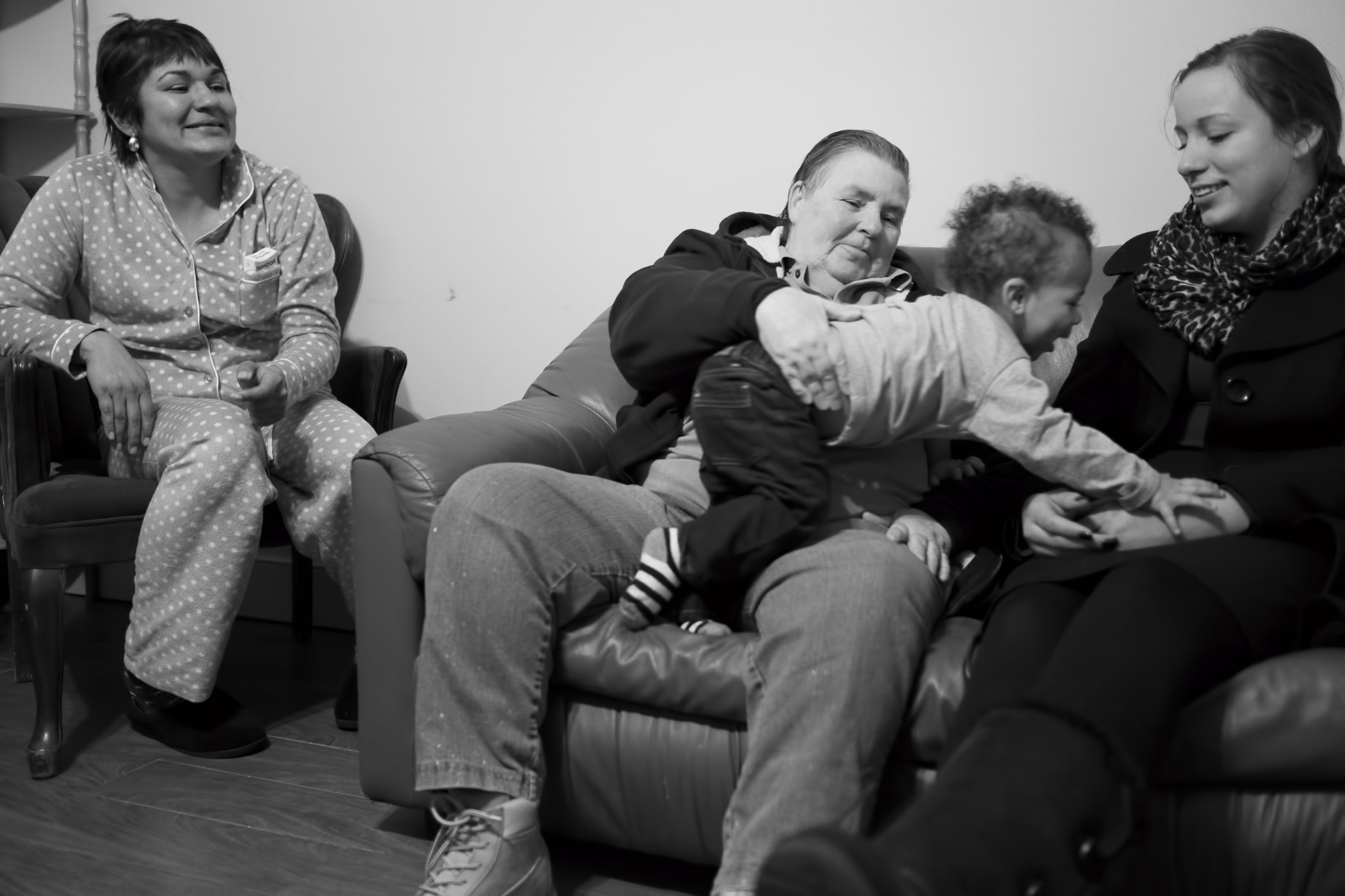 Carol in the TV room with some of the other residents of her home. Long Island City, NY (2015)