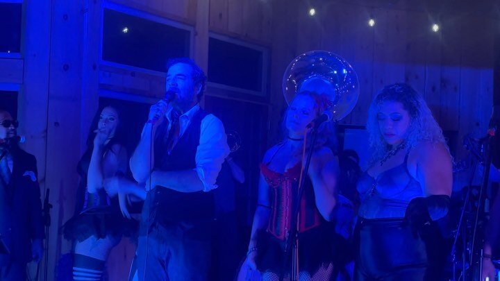 Last Sunday with @vaud_and_the_villains was an epic spiritual bash for the ages! It was about as awesome as they come! Cheers to the hearty folks who braved the wet weather!

Can't wait to get down with the Villain family again next time!

And don't 