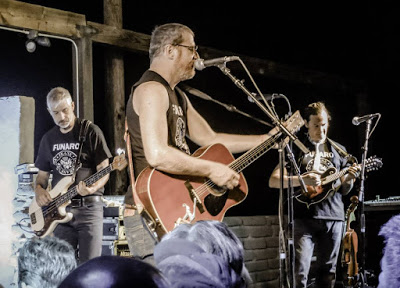 Camper Van Beethoven photo by Arie Haze