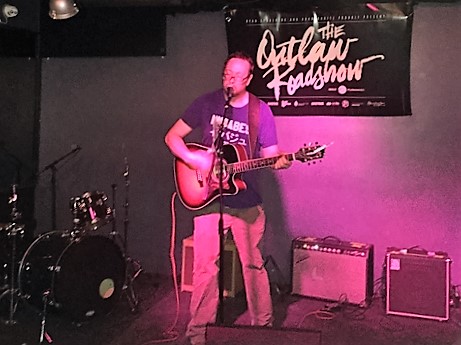 Alan Wuorinen performs acoustic set. Photo credit by Jessica Klausing