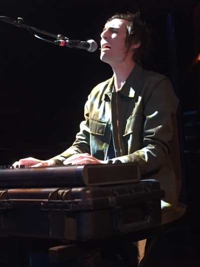 Dan Layus performs "Let Me Lose You" photo by Jessica Klausing