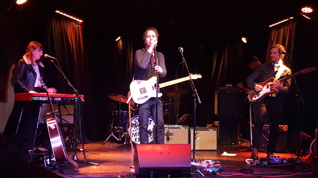 Chuck Prophet and the Mission Express photo by Jessica Klausing