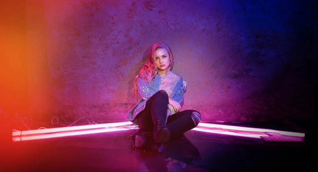 Mackenzie Nicole photo courtesy of Strange Music, Inc.