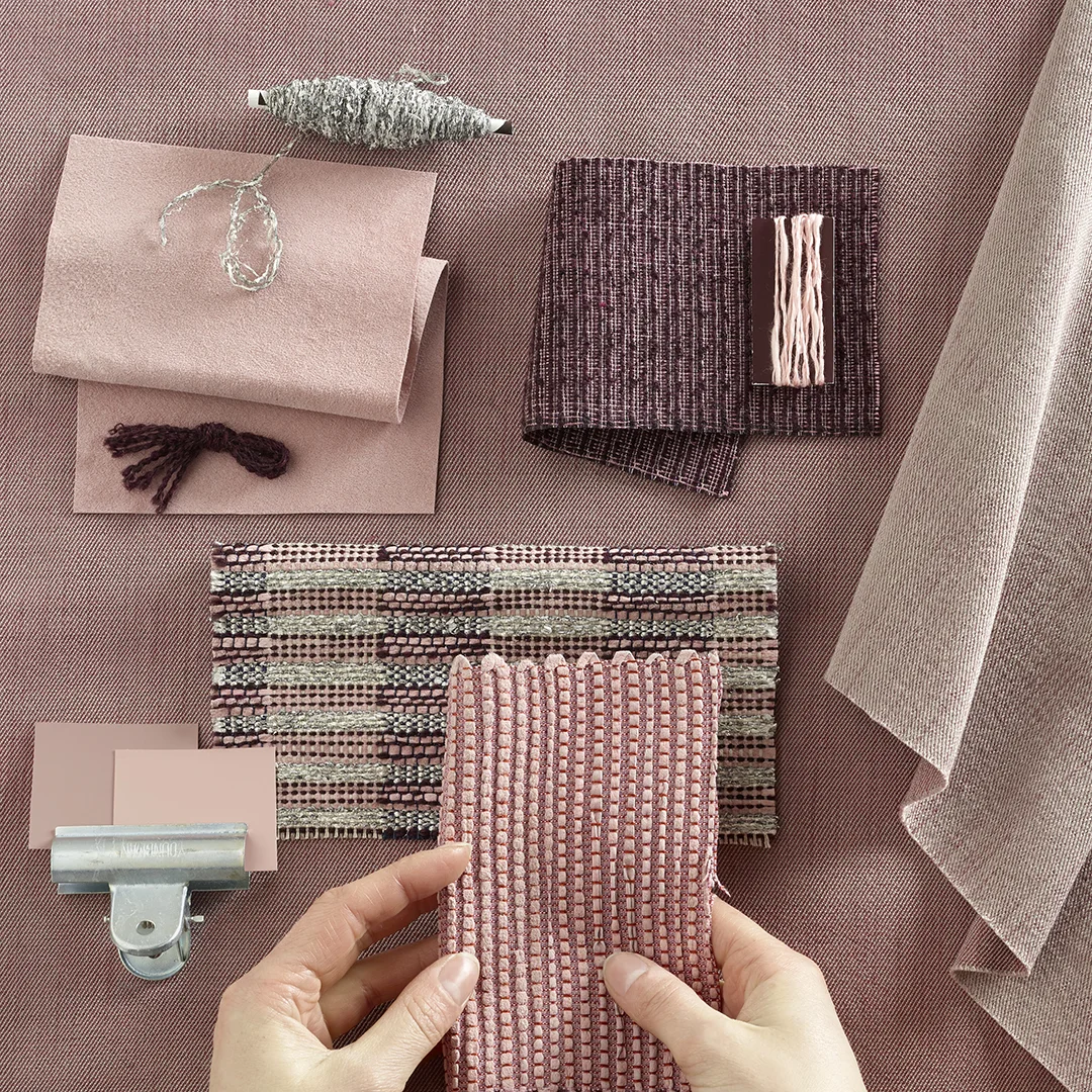 LineNilsen_MOOD_Pink_Hands_Square_72dpi.jpg