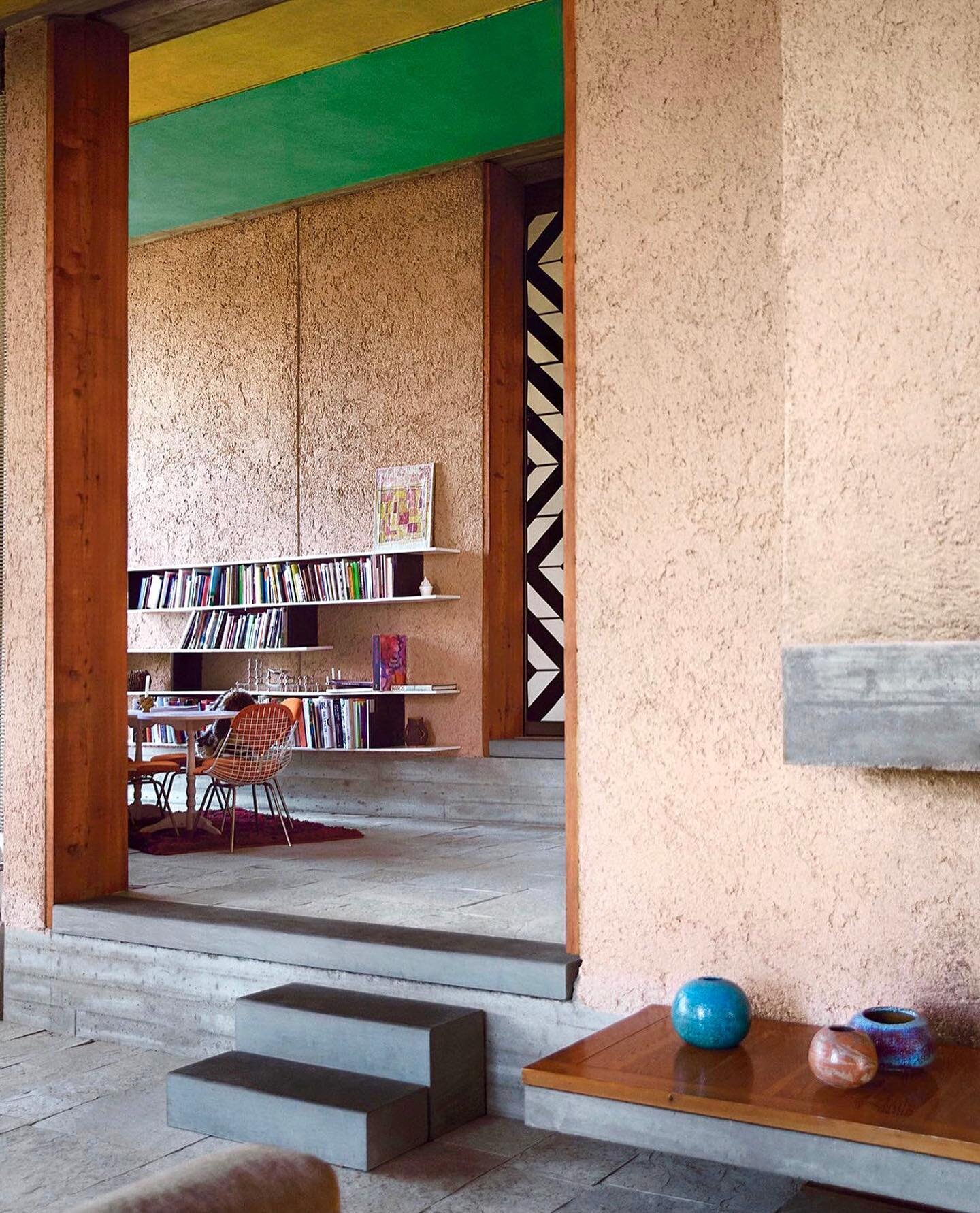 Casa Tabarelli, near Borzano, Italy / by the genius Carlo Scarpa / photo by Ilaria Orsini
.
.
.
.
.
.
.
.
#carloscarpa #casatabarelli #borzano #interior #design #home #architecture #architecturelovers #kellybehunstudio