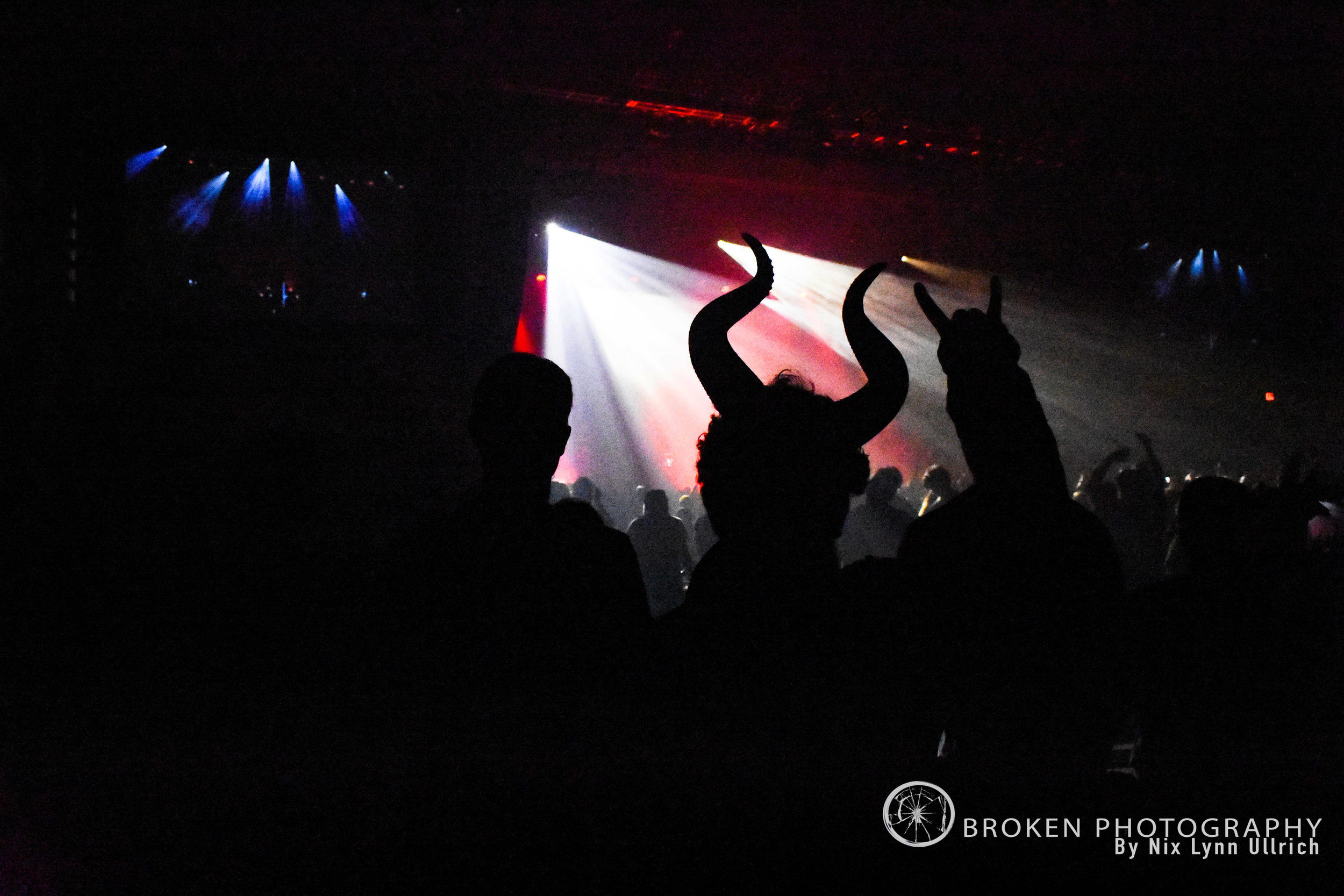 Show your horns!