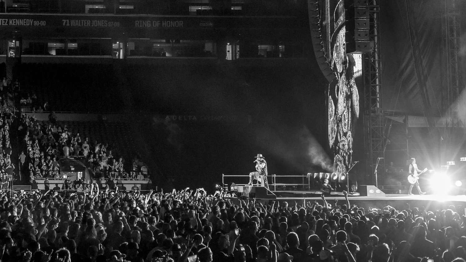 GUNS N' ROSES AT CENTURY LINK STADIUM - SEATTLE, WA - AUGUST 2016