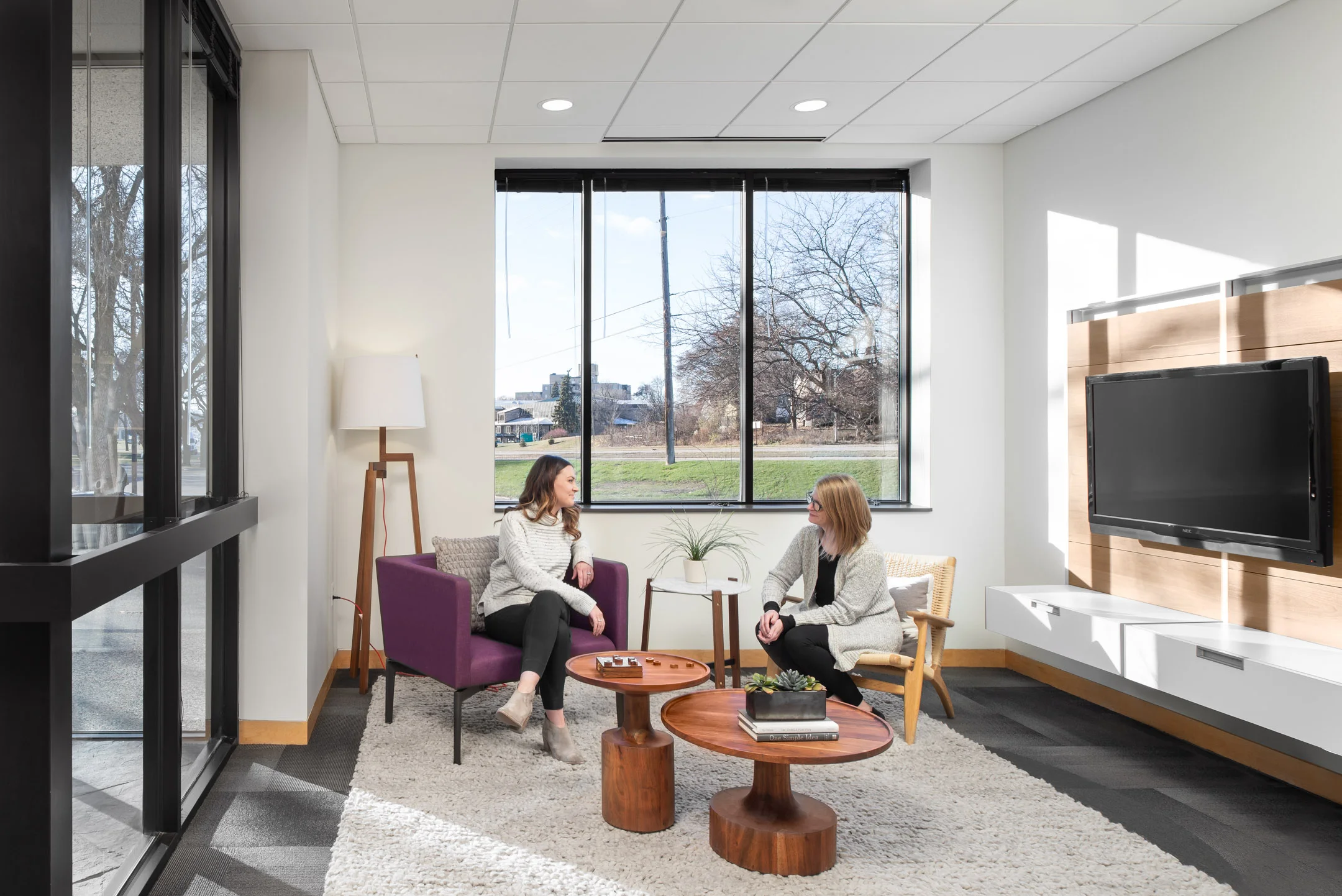 gop_showroom_people_sm_2018_1117-3.jpg