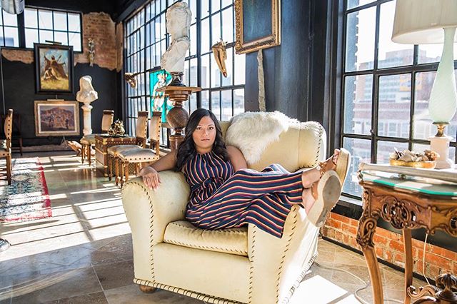 Lookinβ so fierce and chic!! Isnβt she stunning @shivanikim π€©π€© This is hands down one of the coolest places weβve shot! π» .
.
.
.
.
.
.
.
#peoplescreatives #f21xme #featuremeofh #ftwotw #ftwotww #ofhumans #featuremyworld #featurepalatte #visualauthority #quietthechaos #featuremebest #exploretocreate #shootandshare #thevisualvogue #senioryearmagazine #thelookseniors #theseniorwave #seniorstylecollection #seniormuse