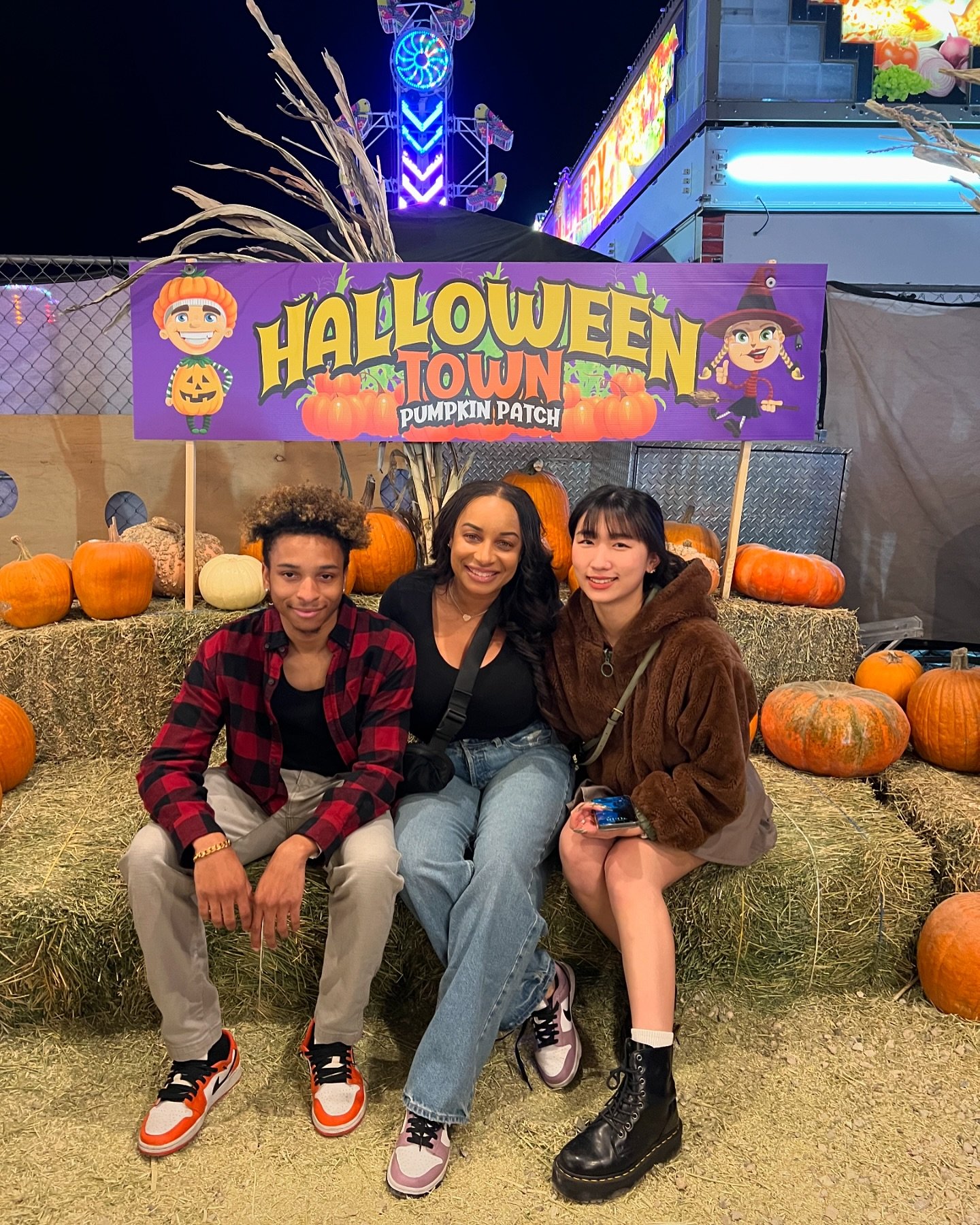 This Thanksgiving, my heart is overflowing with gratitude. 🍂💛

I&rsquo;m incredibly thankful for my family and friends&mdash;the people who bring love, joy, and endless support to my life. Each of you plays a unique role in my story, and I cherish 