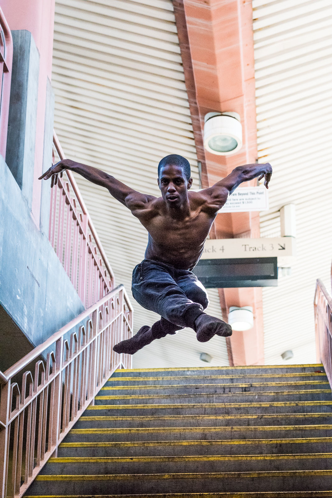 DancersandUnionStationDec2016 (1 of 1)-23.jpg