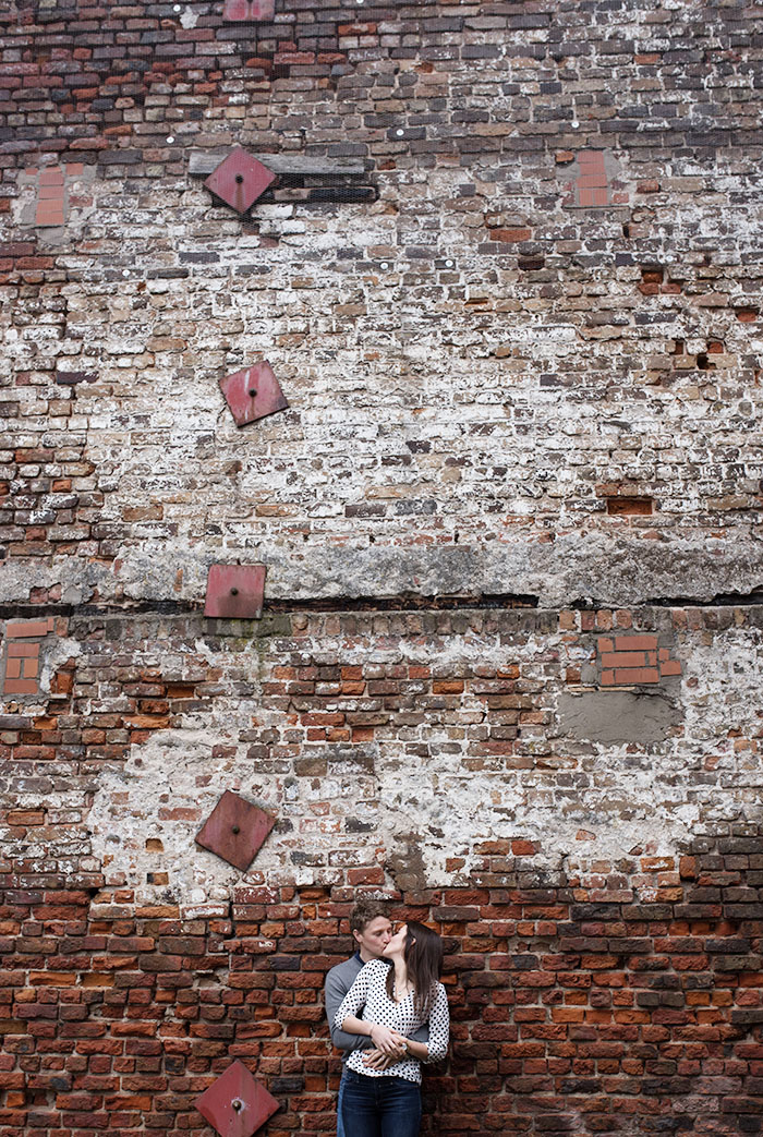 wall1.jpg