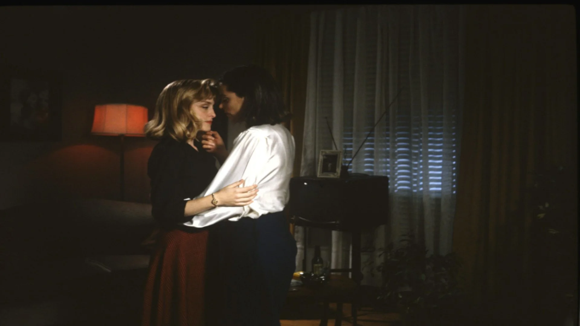 Queer &amp; Now: Forbidden Love: The Unashamed Stories of Lesbian Lives