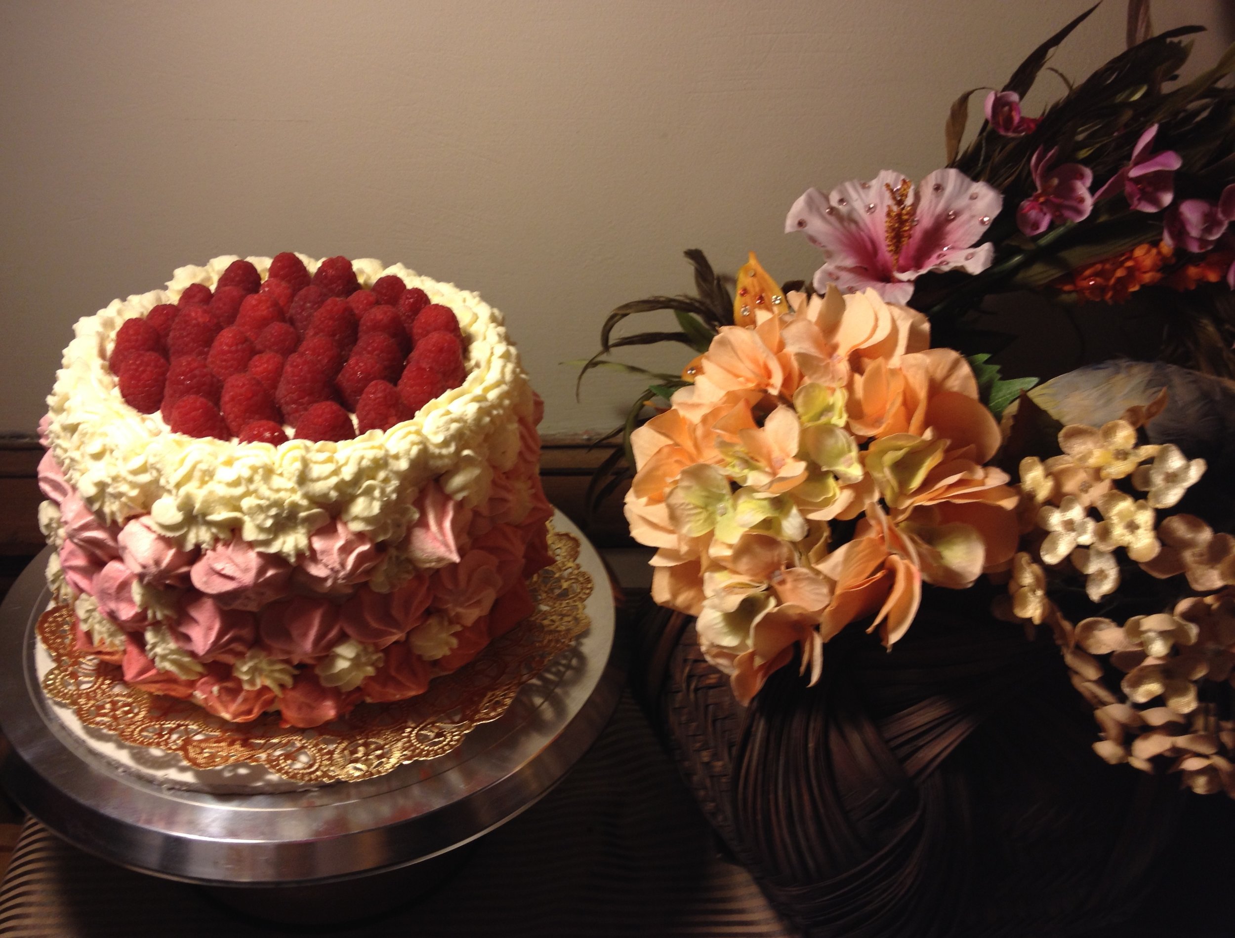 Raspberry champagne Rose cake.JPG