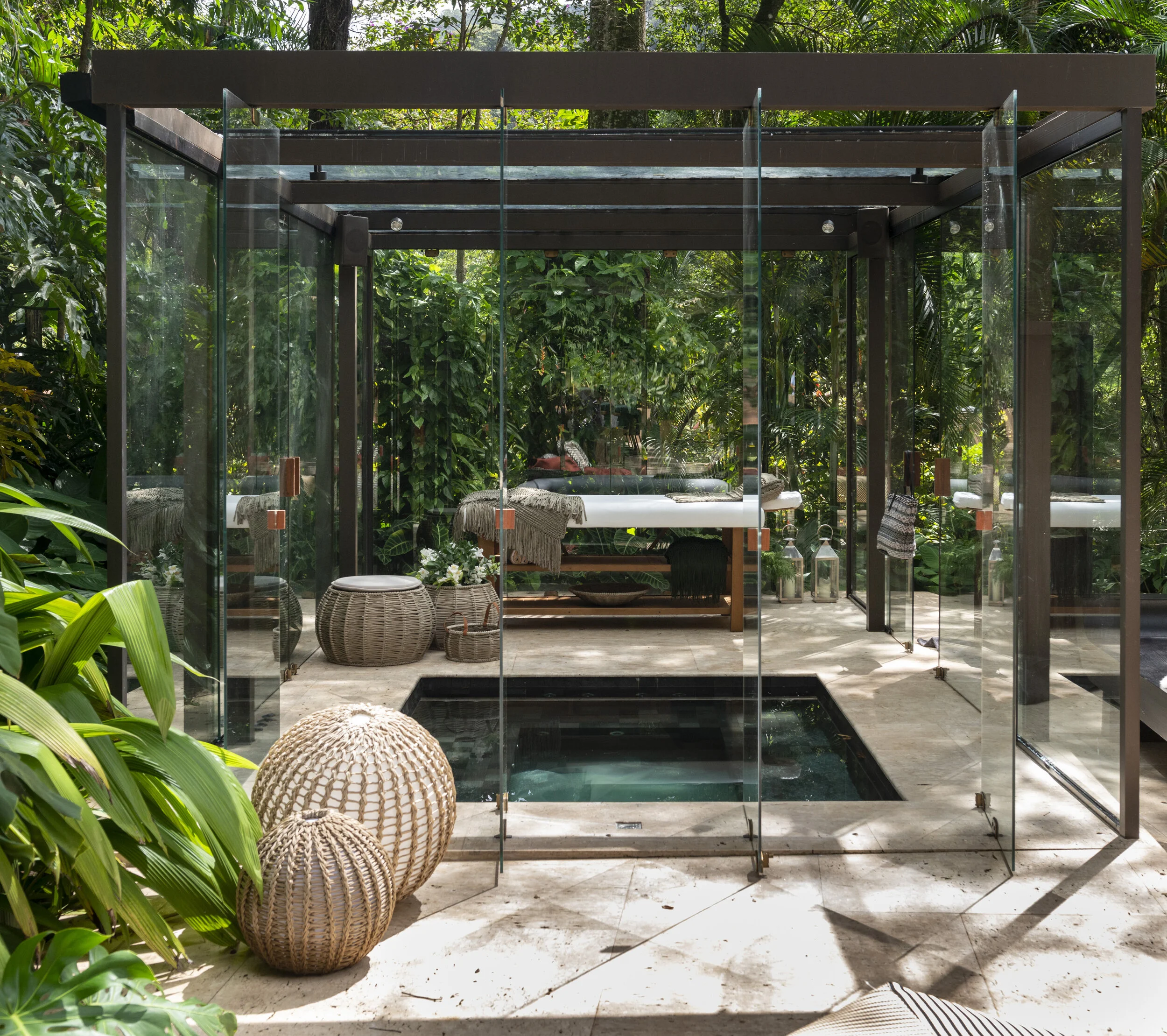 Elisa Atheniense Home